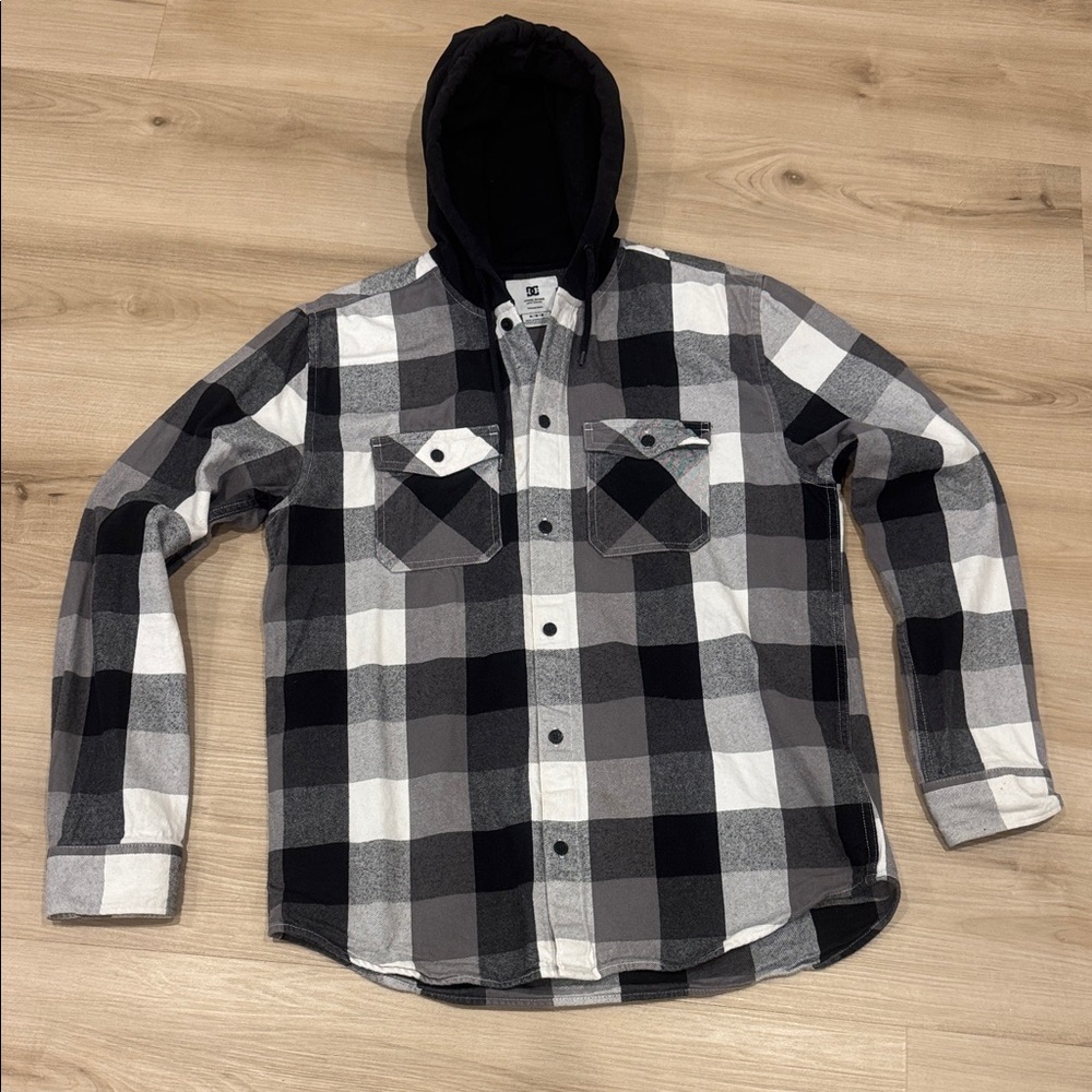 DC Black and White Medium Checkered Hooded button up flannel Shirt